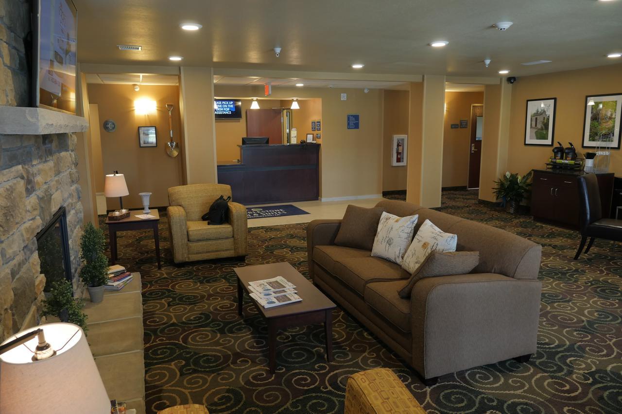 Cobblestone Inn & Suites-Winterset Luaran gambar